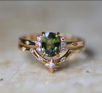 Stella Wedding Set - Green Sapphire / Yellow Gold / Size 7