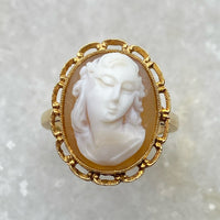 10K Cameo Ring / Size 7