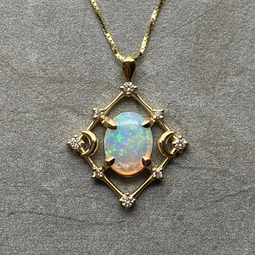 Gaia Amulet - Opal – Magick Alchemy