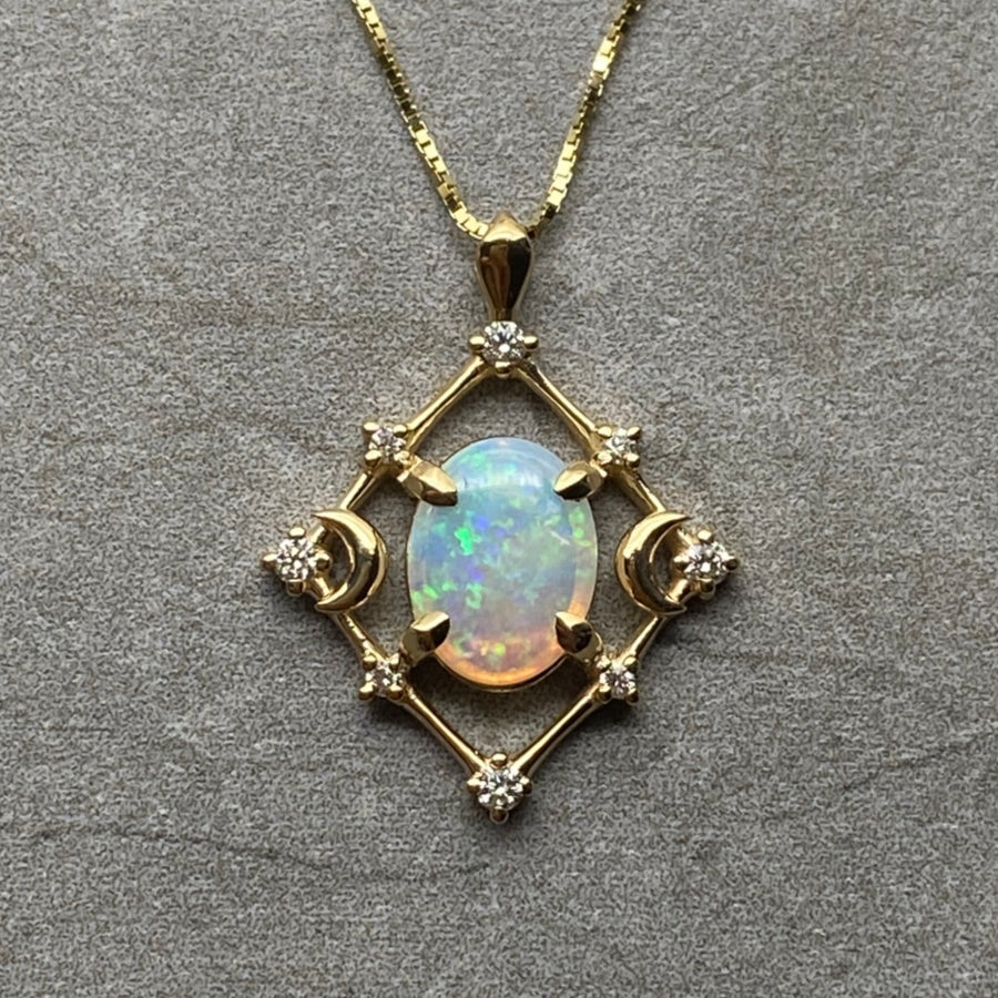 Gaia Amulet - Opal