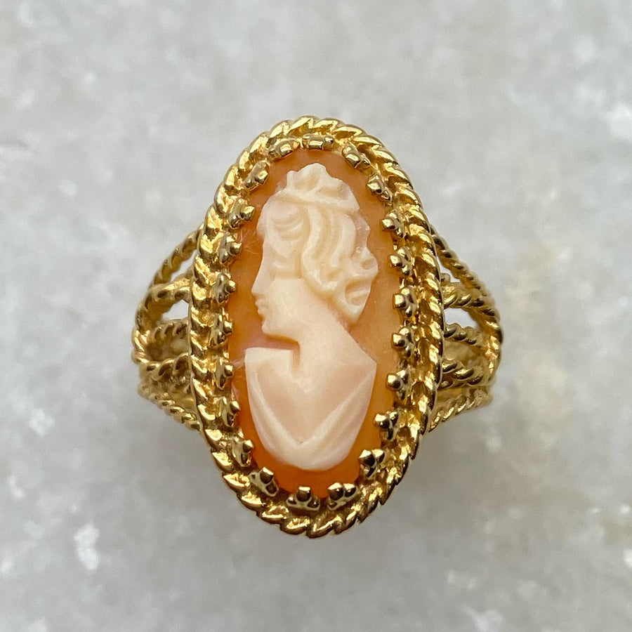 10K Cameo Ring / Size 6.25
